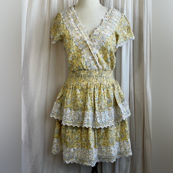 Dresses & Skirts - AEO floral ruffle dress